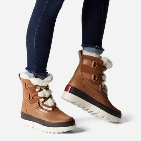 Sorel Women's Winter Boots in Brown and Cream - Picture 1 of 6